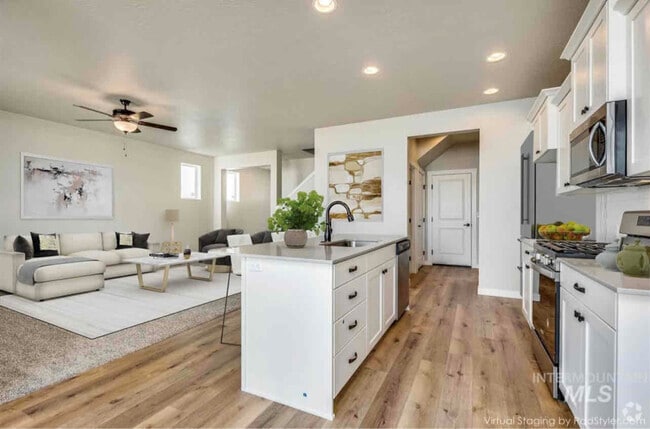 Building Photo - 3077 N Chianti Ave Rental
