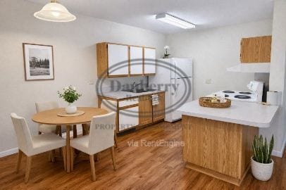 Photo - 1728 W Market St