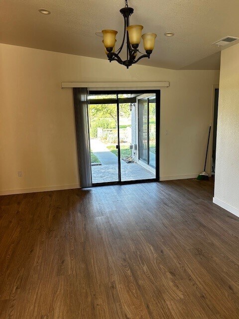 Photo - 1760 Creston Rd