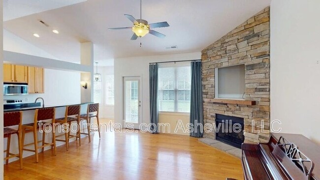 Photo - 18 Spelter St