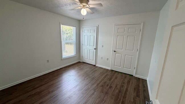 Photo - 9127 Laird St Unidad 9127 Laird Street