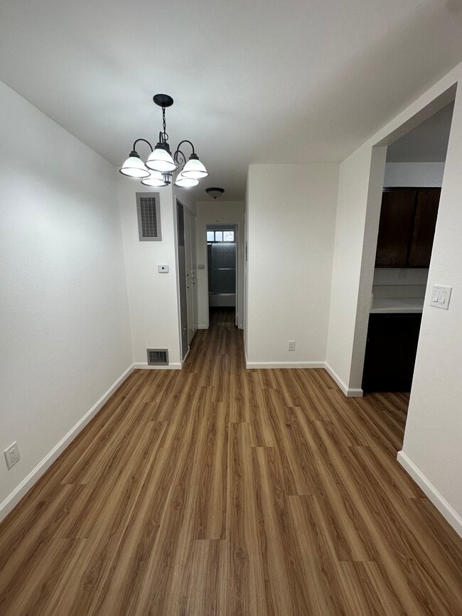 MODELO DE CAMA MED - Buena Vida Apartment Homes