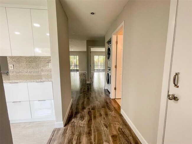 Photo - 228 Lakeside Cir