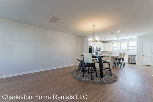 Photo - 3 br, 2.5 bath House - 532 McLernon Trace