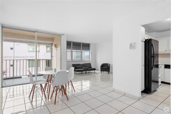 Building Photo - 9440 W Bay Harbor Dr Unit 4B Rental