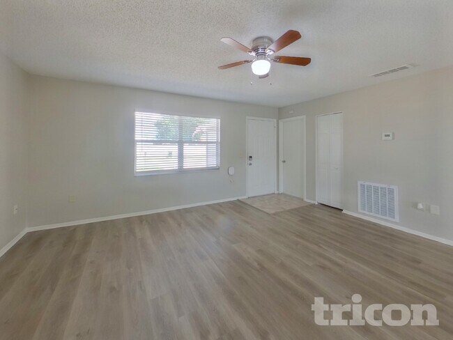 Photo - 1012 Old Field Dr