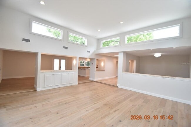 Photo - 571 Luzon Ave