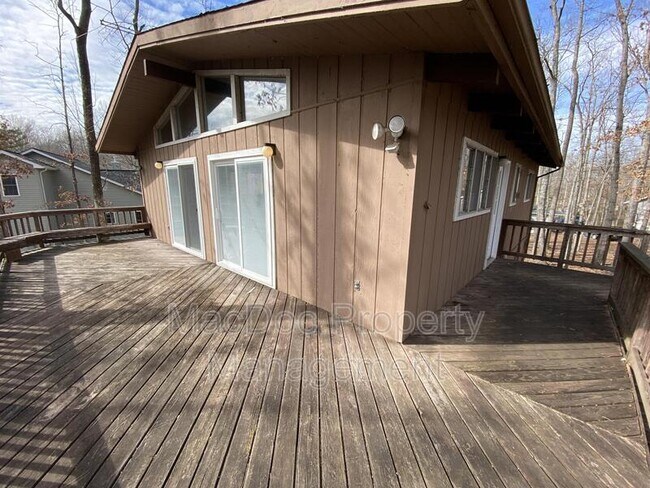 Photo - 3621 Lakeview Pkwy