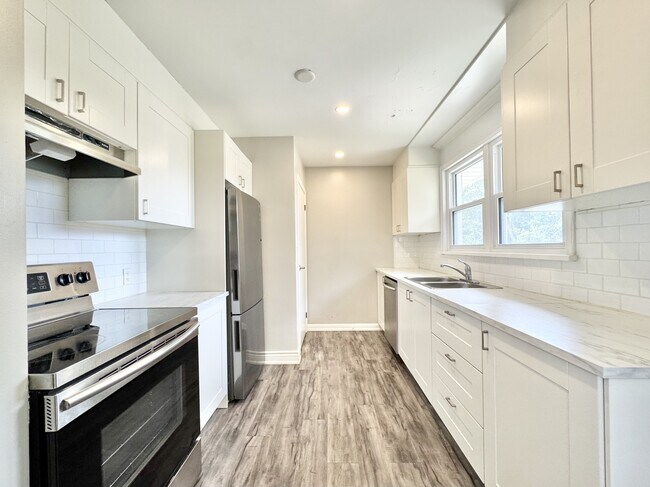 Photo - 115 Marigold St