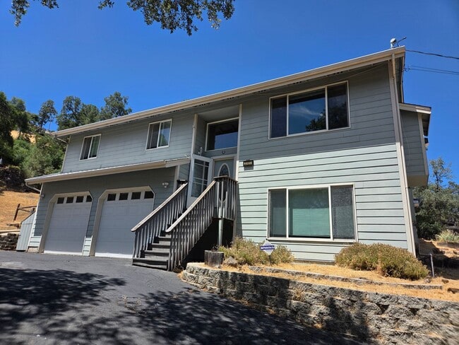 Charming Home in the Desirable Willow Spri... - Charming Home in the Desirable Willow Spri...