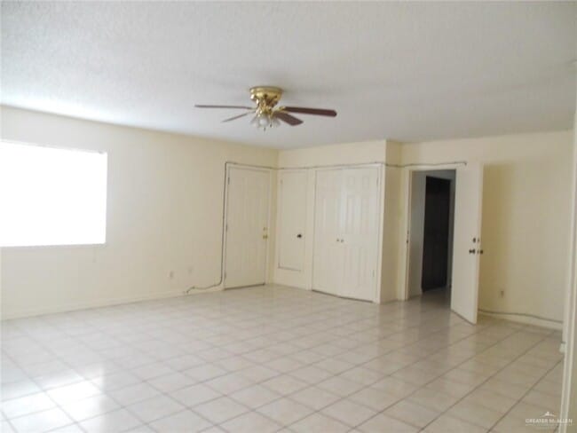 Photo - 16 Mynah Ave