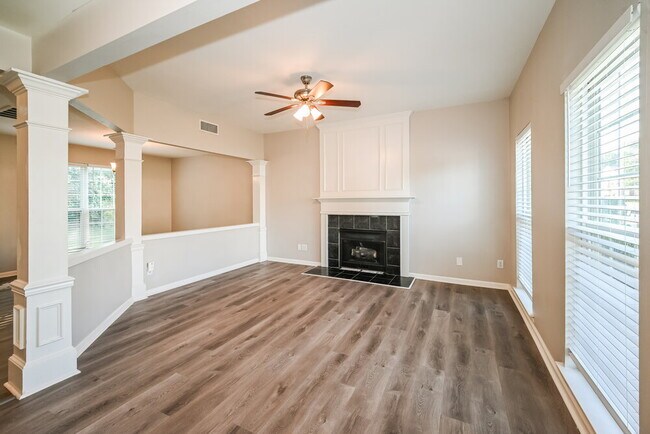 1322 Rumstone Ln