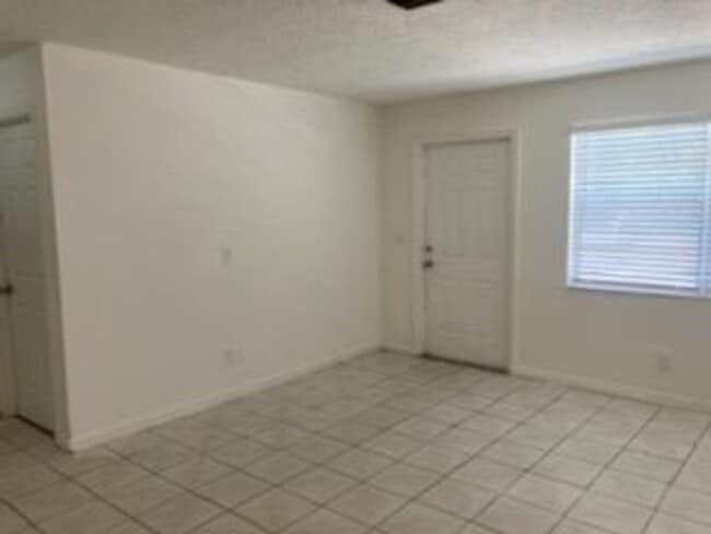 Photo - 530 NW 35th St Unit 4