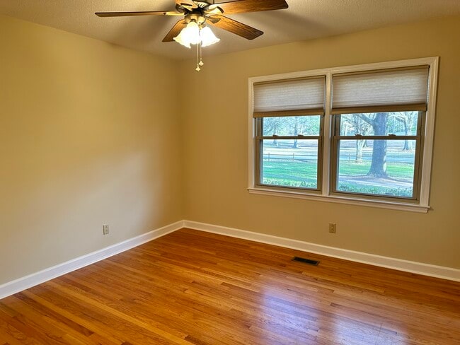 Photo - 6156 Mt Gallant Rd