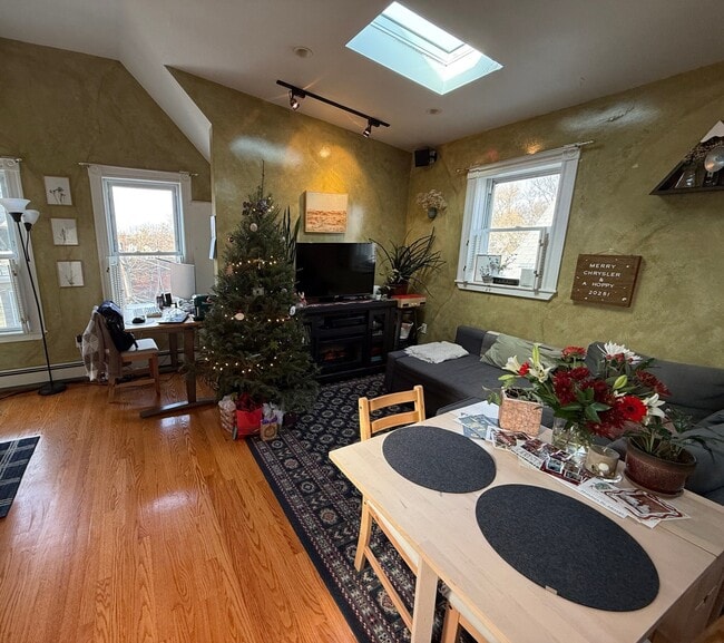 Photo - 24 Ellington Rd