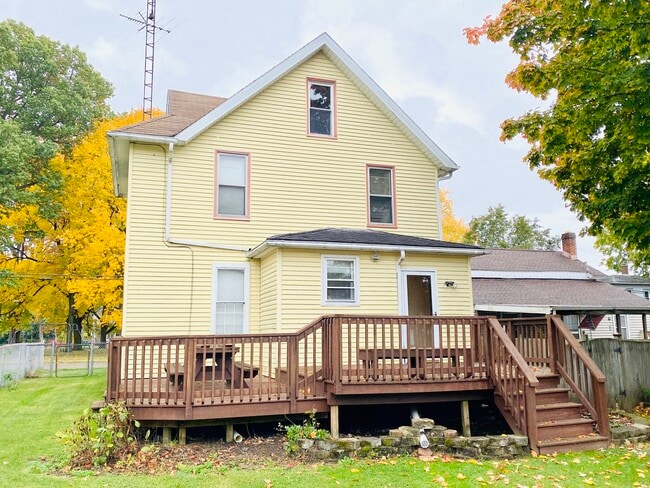 Photo - 837 Parkview St NE Unit 1