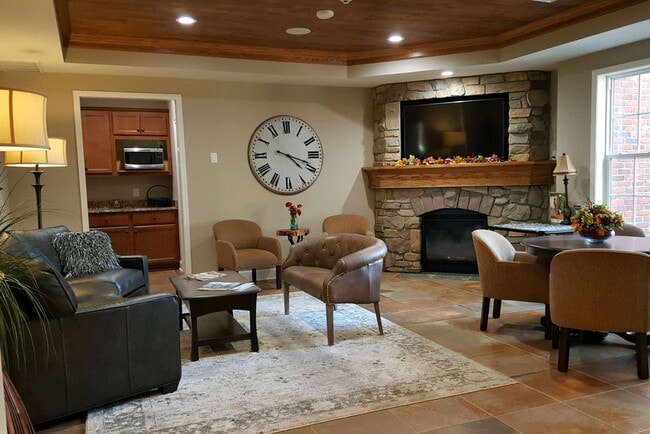 Photo - Hardwood Manor - Senior 55+