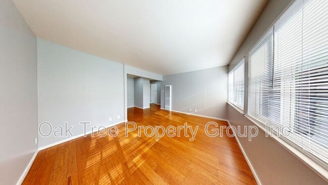 Photo - 406 Van Buren Ave