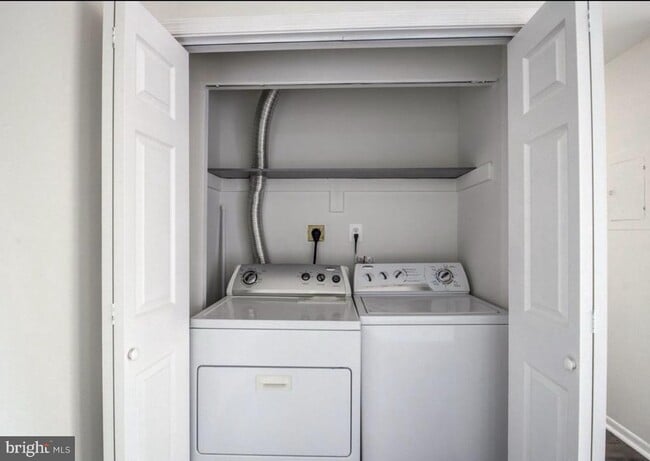 Photo - 11051 Camfield Ct Unit 204