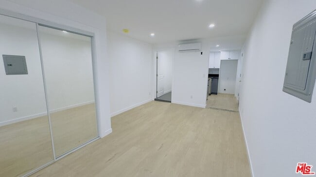 Photo - 1732 Crenshaw Blvd Apartment