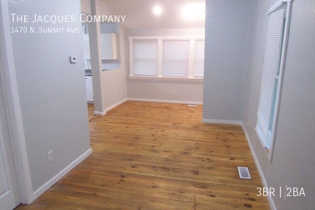 Photo - 1470 N Summit Ave