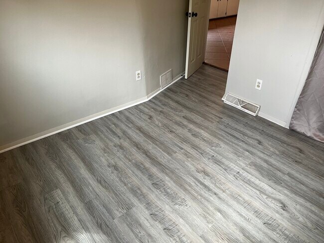 5818 W Washington St Unidad 5818 W. Washington St. West Allis WI 53214
