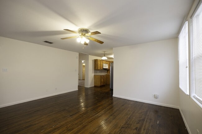 Photo - 1002 Garrett St