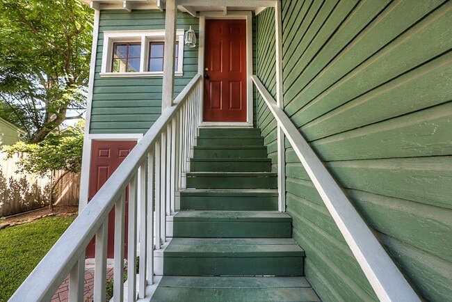 Photo - 1119 Jerome St