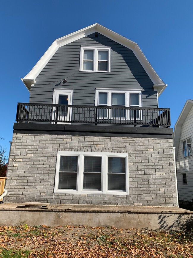 Building Photo - 324 Russell Ave Unit 1