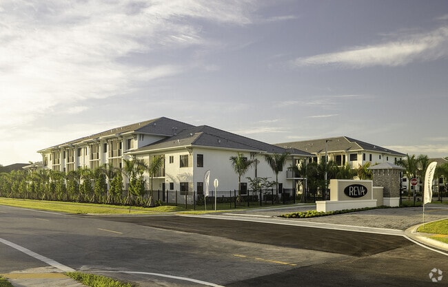 Building Photo - Reva Rental