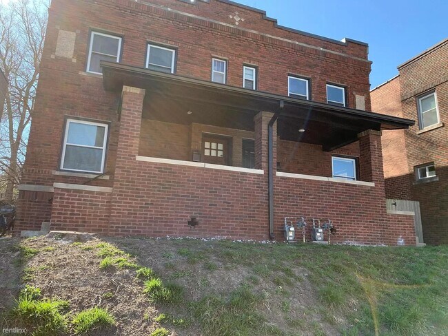 2 br, 1 bath Townhome - 626 N 33rd St - 2 br, 1 bath Townhome - 626 N 33rd St