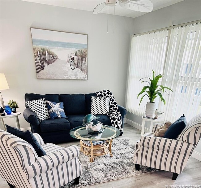 Building Photo - 2929 SE Ocean Blvd Unit J8