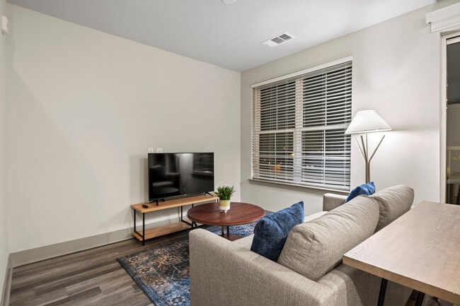 Photo - 2026 Clifton Ave Unit ID1312616P