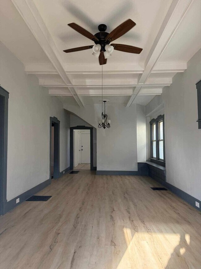 Photo - MASSIVE 4 bedroom, 2 bathroom house. RENOVATED