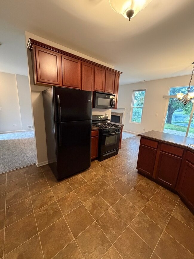 4917 Montauk Dr