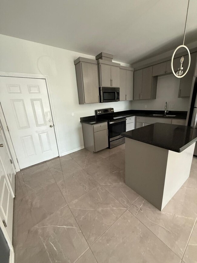 Photo - 219 Fig Dr Unidad #3