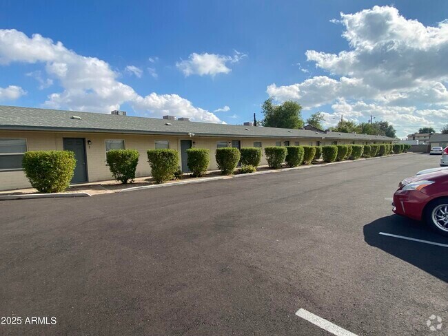 Building Photo - 1595 W Mountain View Rd Unit 1 Rental