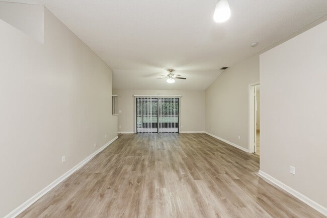 Photo - 108 Sherwood Dr