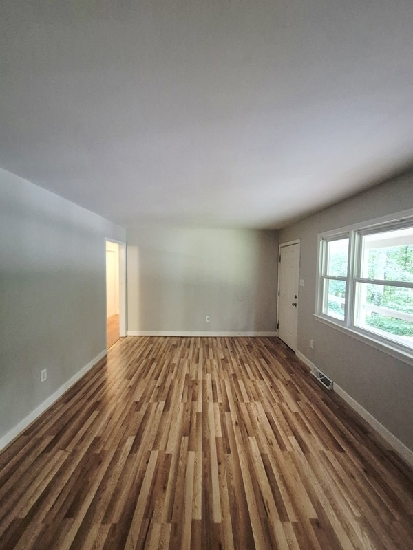 Photo - 3041 Clintwood Rd