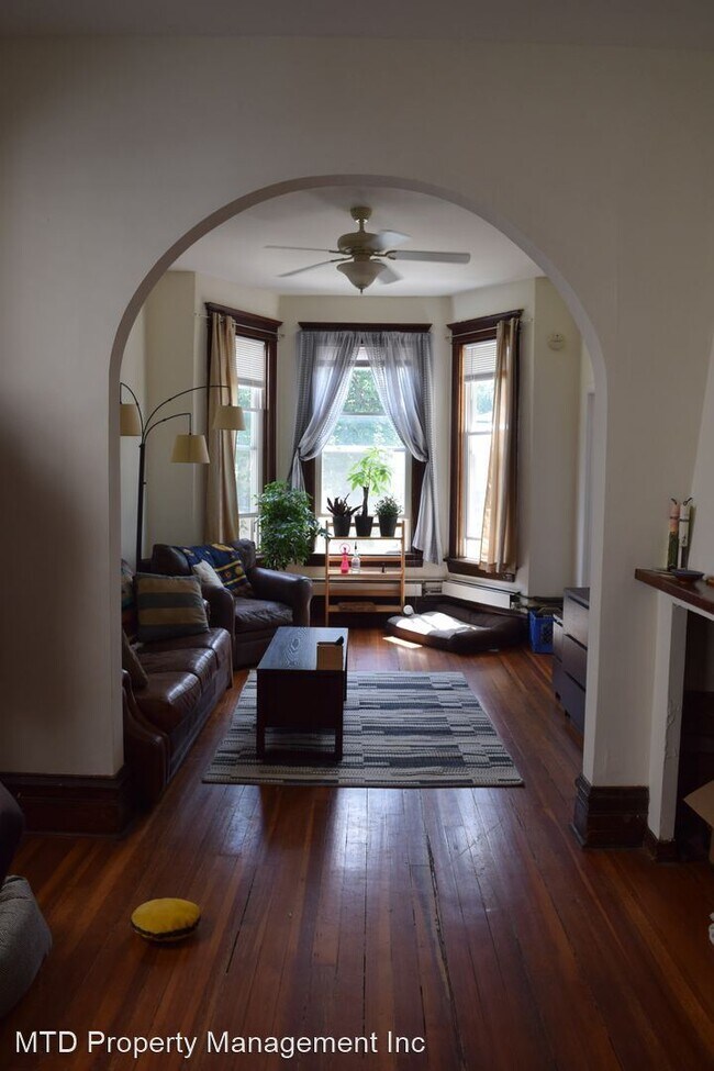 Photo - 2926 N Ridgeway Ave