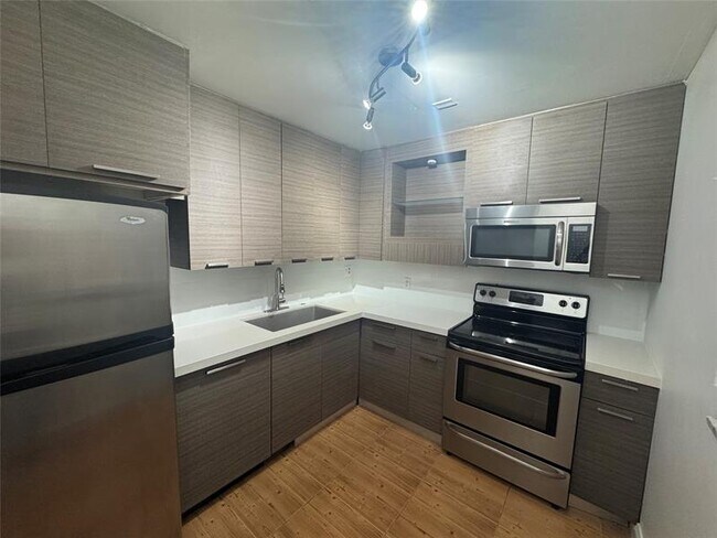 Building Photo - 8901 N New River Canal Rd Unit 18 Rental