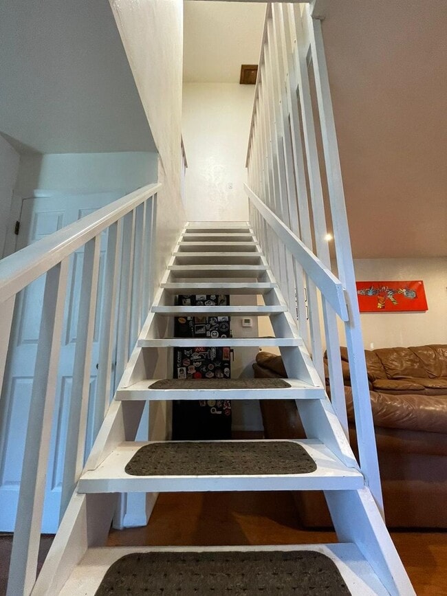 Photo - Prelease - 2bd/1.5ba Laminate flooring - Avail. June 2026