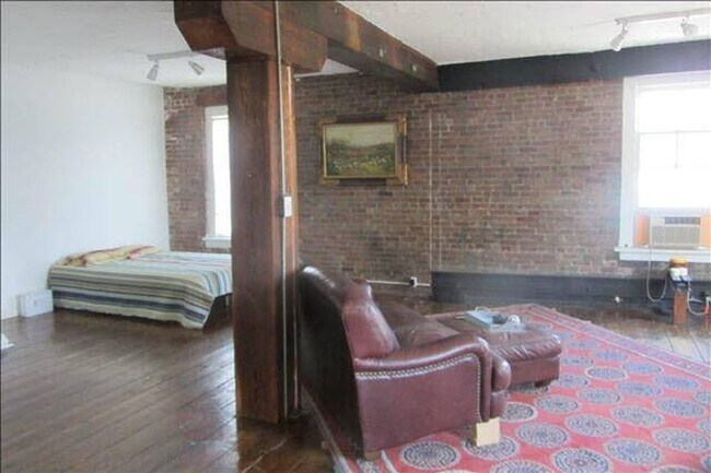 Photo - 12 Front St Unit 1