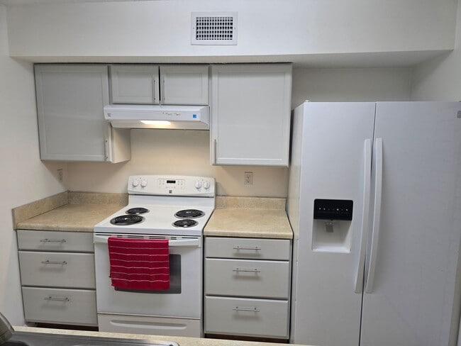 Photo - 2 Bedroom, 2 full bath Townhouse Near NAS Jax