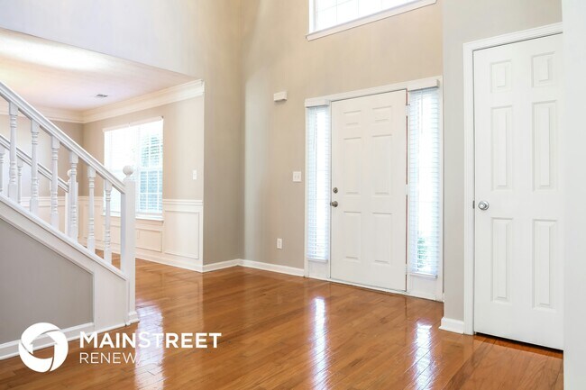 Photo - 250 Shadowbrooke Dr