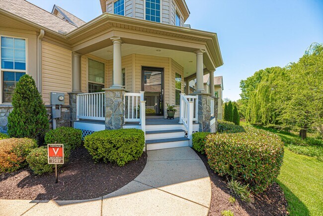 wrap around front porch - 2507 Mill Race Rd