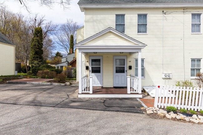 Photo - 19 Blossom St
