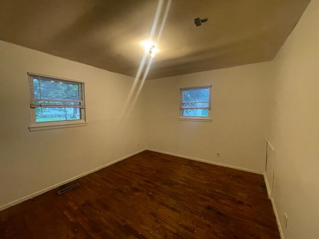 Photo - Affordable 3-Bedroom Duplex in Prime Springfield Location!
