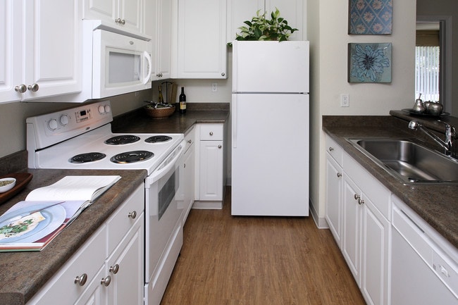 Spacious Kitchens - Heritage Village Apartments