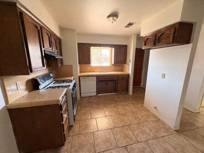 Photo - 2526-2532 W. Caldwell Ave. Unit 2528